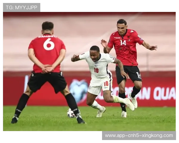 主帅临场换人被批战术自毁,球队失去领先优势的深度解析 主帅临场换人被批战术自毁,球队失去领先优势的深度解析