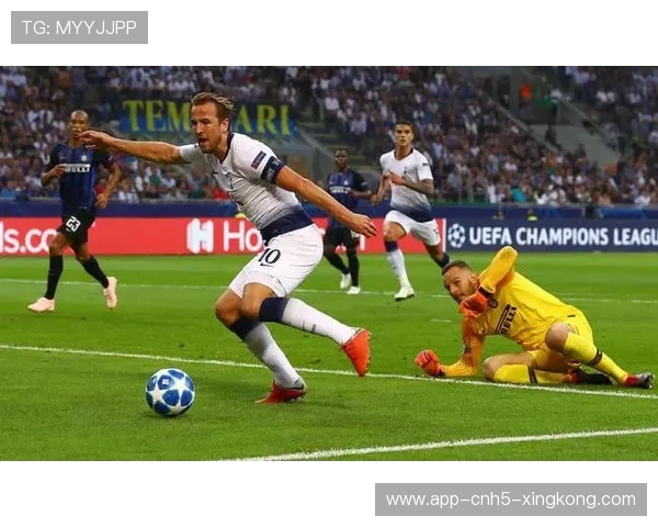 国米边线协作密切,全面掌控局部区域 国米边线协作密切,全面掌控局部区域